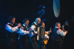 Oto Pestner - koncert 12366172 1537103979942930 9040867020209384191 o